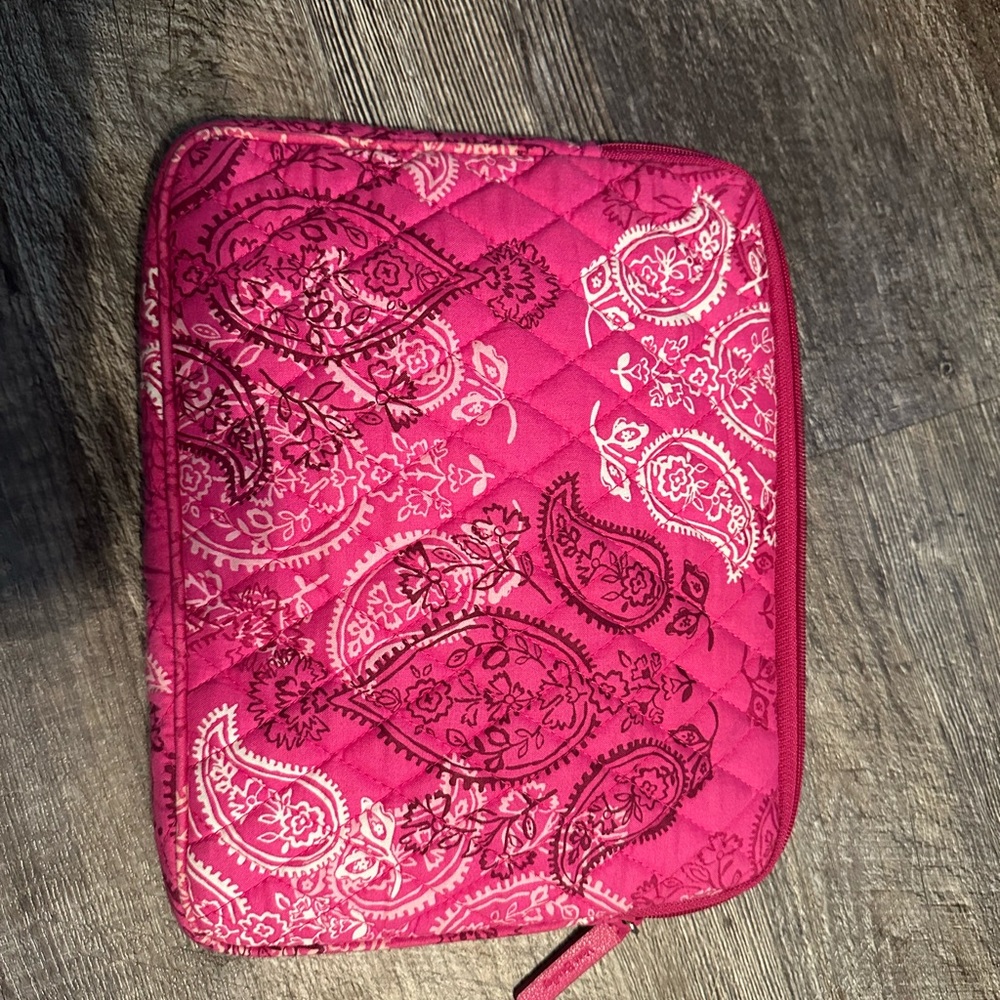 Vera Bradley Fuchsia Paisley Quilted Pouch - Picture 2 of 3